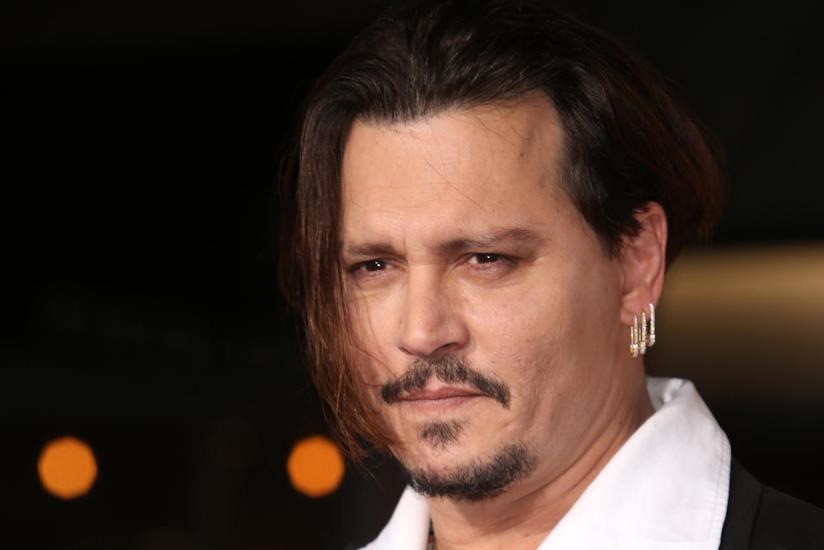 Johnny Depp spende circa 2 milioni di dollari al mese da 20 anni Primo piano di Johnny Depp