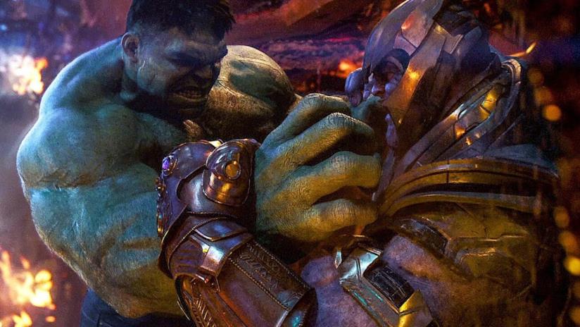 Una concept art di Avengers: Endgame mostra la rivincita di Hulk su Thanos non inclusa nel film Un fotogramma della sequenza di Hulk contro Thanos in Avengers: Infinity War