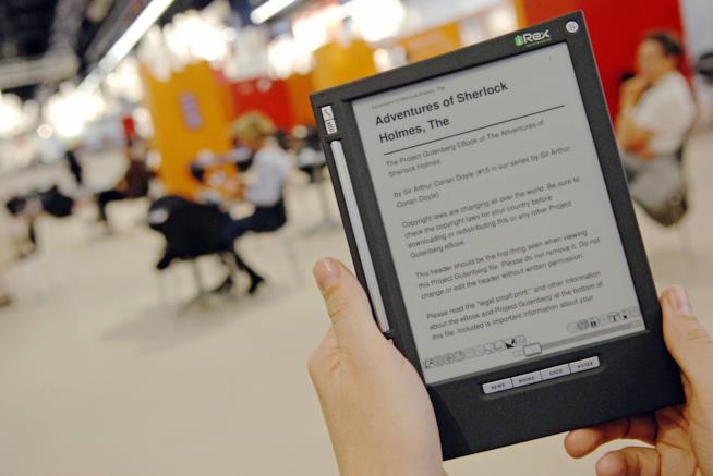 E-book, l'IVA sarà al 4% per l'UE Le avventure di Sherlock Holmes in e-book