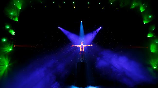 Esibizione di Darren Criss Esibizione dal vivo di Darren Criss