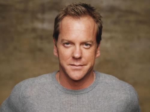 Kiefer Sutherland pronto a tornare in tv con un nuovo ruolo Kiefer Sutherland in uno scatto promozionale