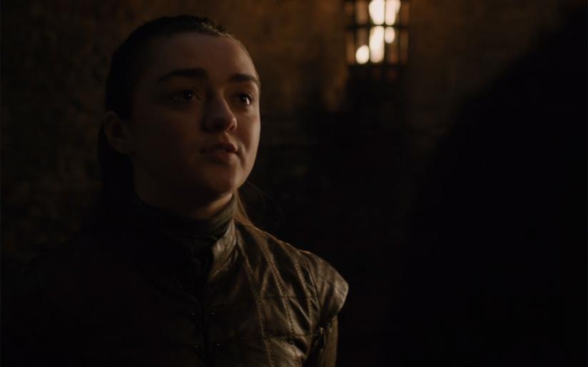 GoT 8: la spiegazione della controversa scena di Arya e i commenti Maisie Williams è Arya in Game of Thrones 8x02