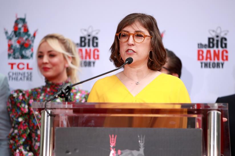 Mayim Bialik scrive e dirige il suo primo film L'attrice Mayim Bialik