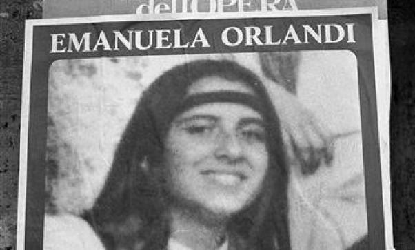 Emanuela Orlandi: la famiglia chiede l'apertura di una tomba in Vaticano Il manifesto per la scomparsa di Emanuela Orlandi