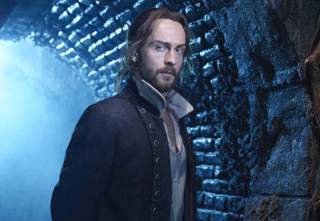 Il protagonista di Sleepy Hollow in uno scatto promozionale della serie Ichabod Crane in uno scatto promozionale di Sleepy hollow