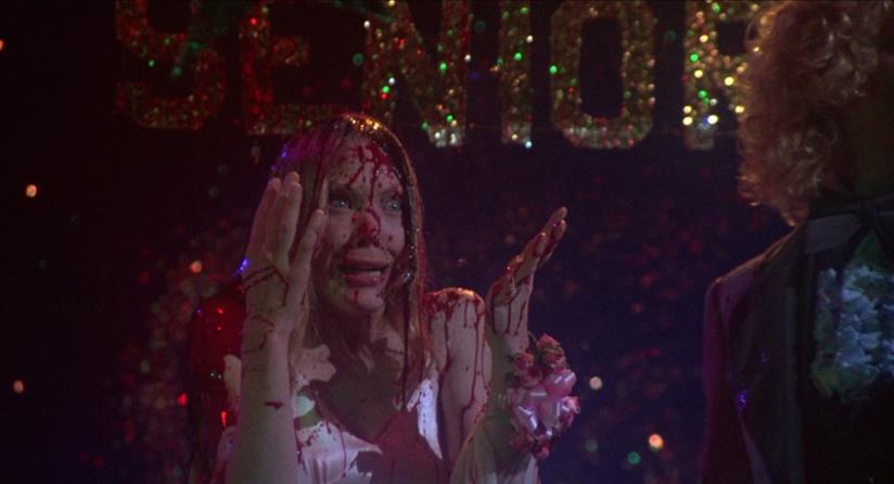 Le differenze tra il libro Carrie e i suoi adattamenti cinematografici Sissy Spacek è Carrie