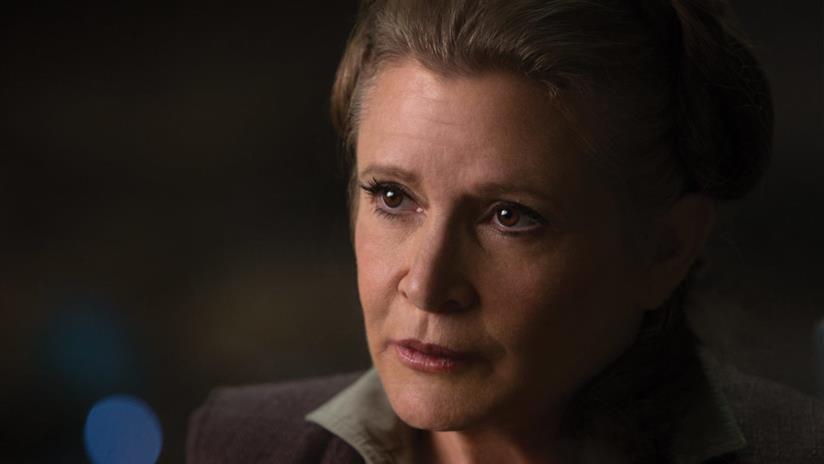 Carrie Fisher è presente nel cast di Star Wars 9 Carrie Fisher in una scena di Star Wars: Il risveglio della Forza
