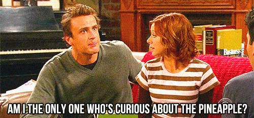 How I Met Your Mother: quante curiosità conosci sulla serie? La storia dell'ananas è l'episodio più visto di How I Met Your Mother