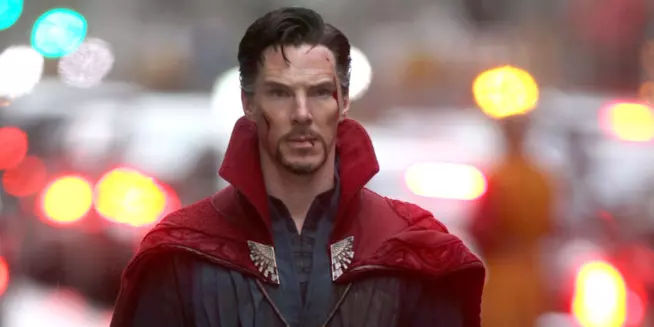 Una battuta potrebbe aver rivelato la presenza di Doctor Strange in Infinity War! Doctor Strange appare ferito dopo un probabile scontro magico.