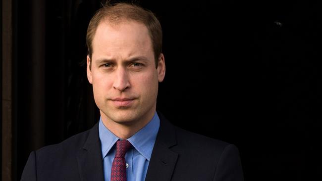 Il Principe William appoggia la comunità LGBT e posa sulla copertina della rivista gay Attitude Il Principe William in una foto ufficiale