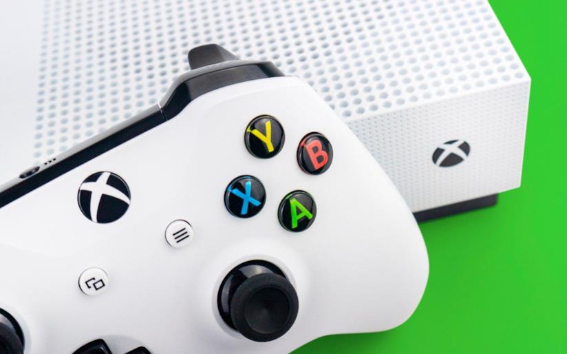 Xbox One sta per accogliere una variante per il solo gioco in digitale? Un dettaglio di Xbox One S in un'immagine promozionale
