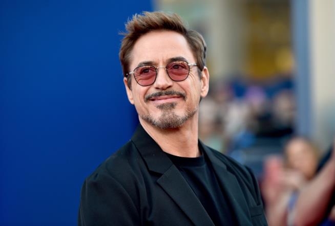 Robert Downey Jr. ha compiuto 54 anni I 54 anni di Robert Downey Jr. festeggiati dai colleghi Avengers