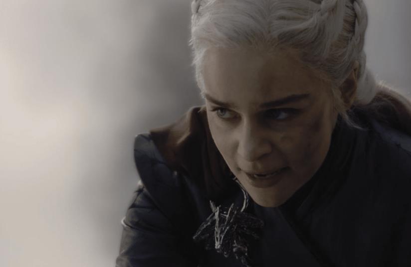 Game of Thrones 8: Emilia Clarke e gli showrunner commentano le decisioni di Daenerys Emilia Clarke nei panni di Daenerys Targaryen in Game of Thrones 8x05