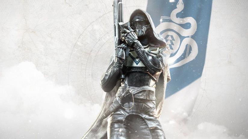 Destiny 2, il filmato della prima missione nasconde un tributo al capitolo originale Una cacciatrice campeggia su un'immagine promozionale di Destiny 2