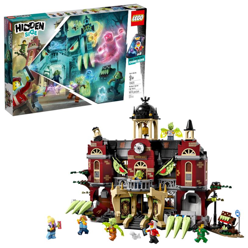 Il set LEGO dedicato allo spettrale liceo La scuola è uno dei set per Halloween 2019