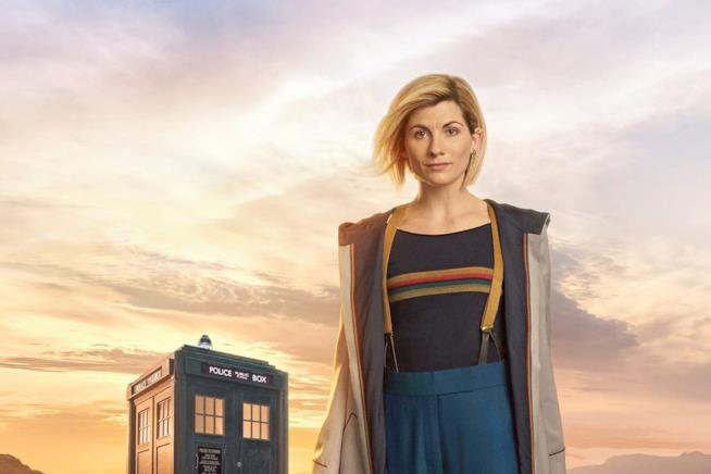 BBC ha deciso di far conoscere tramite Twitter il look del tredicesimo Dottore Jodie Whittaker nei panni del Dottore assieme al TARDIS