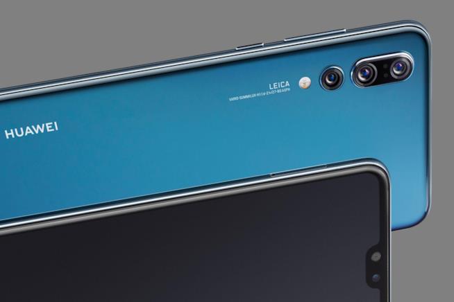 Huawei starebbe pensando ad un sistema operativo proprietario Immagine promozionale di Huawei P20 Pro