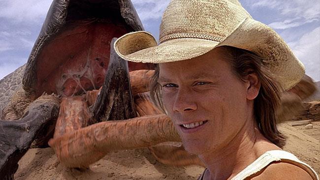 Nel prossimo reboot di Tremors Kevin Bacon sarà diretto da Vincenzo Natali Kevin Bacon nei panni di Val McKee in Tremors