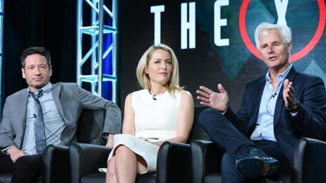 X-Files 11: le riprese inizieranno nel marzo del 2017 secondo le dichiaraiozni di Chris Carter Chris Carter con David Duchovny e Dana Scully