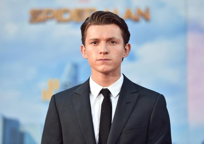 Tom Holland spoilera (ancora) Avengers 4? Tom Holland alla premiére di Spider-Man: Homecoming