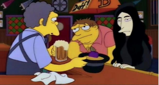 Yoko Ono ha omaggiato i Simpson nella sua mostra d'arte visuale In foto Boe, Barney e Yoko Ono