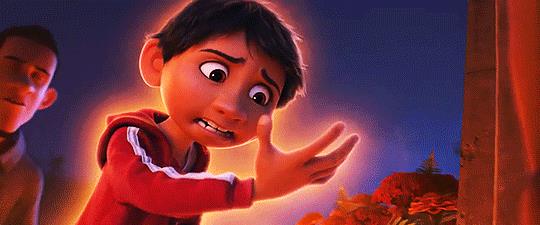 Coco, la recensione del film Disney Pixar di Natale Coco incontra uno spirito e si spaventa
