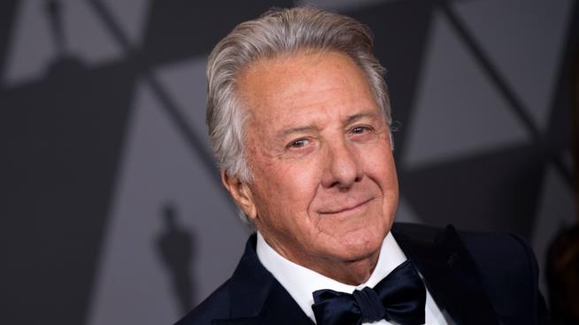 Dustin Hoffman è stato accusato di molestie da altre tre donne Dustin Hoffman sul red carpet