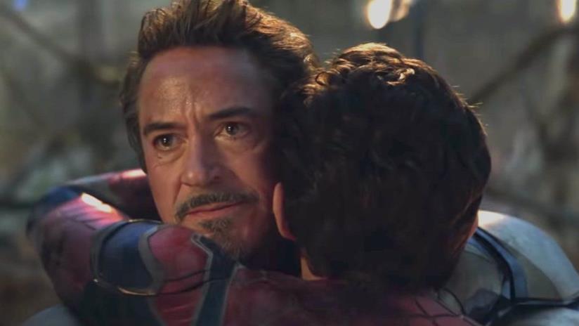 I fan riportano a galla la petizione per candidare Robert Downey Jr. agli Oscar Tony Stark abbraccia Peter Parker in una sequenza di Avengers: Endgame