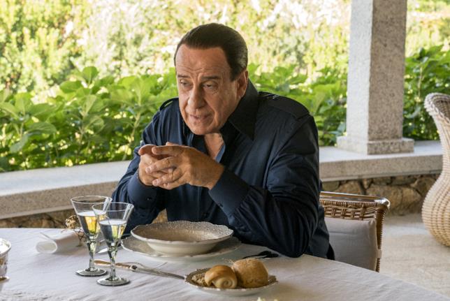 Toni Servillo Toni Servillo è Silvio Berlusconi