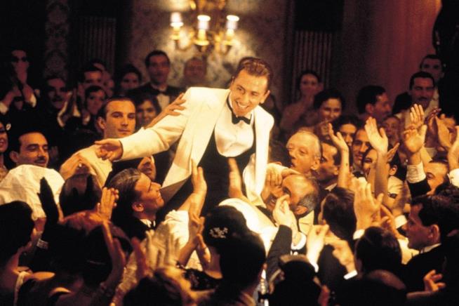 La trama e il finale de La leggenda del pianista sull'oceano, il film diretto da Giuseppe Tornatore Tim Roth ne La leggenda del pianista sull'oceano