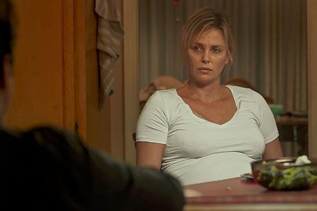 I cambiamenti di Charlize Theron nei film, da Monster a Bombshell passando per Tully Charlize Theron ingrassata per il suo ruolo in Tully