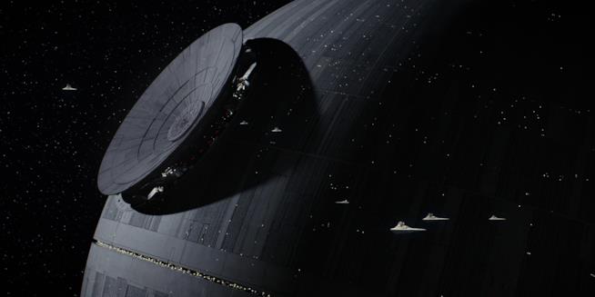 Rogue One: A Star Wars Story, la trama riassunta in un video a 8-bit La Morte Nera in Rogue One: A Star Wars Story