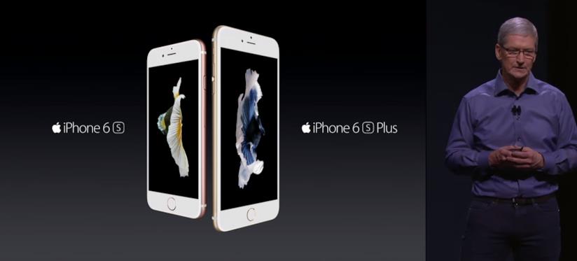 Apple chiude il Batterygate con un accordo da 500 milioni di dollari Tim Cook (destra) presenta iPhone 6s e 6s Plus all'evento Apple di settembre 2015