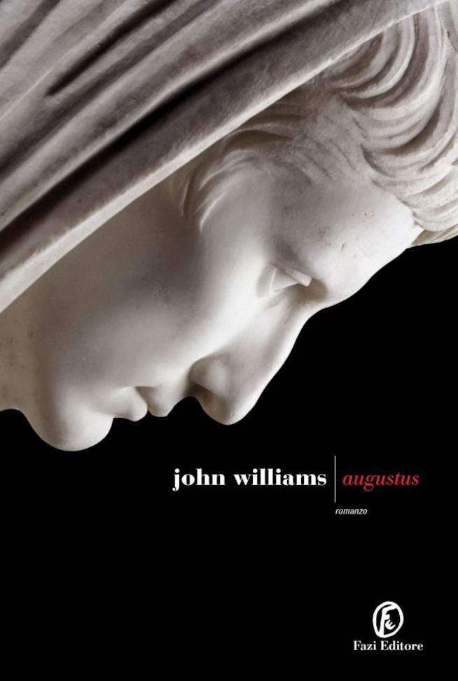 La copertina italiana di Augustus La copertina italiana di Augustus con una statua di Augusto su sfondo nero