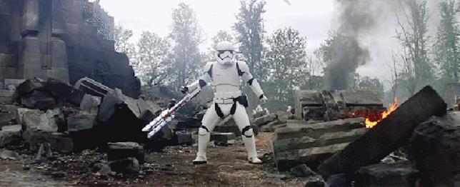 Lo Stormtrooper TR-8R è l'idolo del web Lo Stormtrooper TR-8R in Star Wars 7
