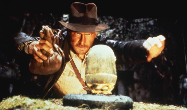 A che punto siamo con Indiana Jones 5? Parla Harrison Ford Harrison Ford come Indiana Jones in I predatori dell'arca perduta