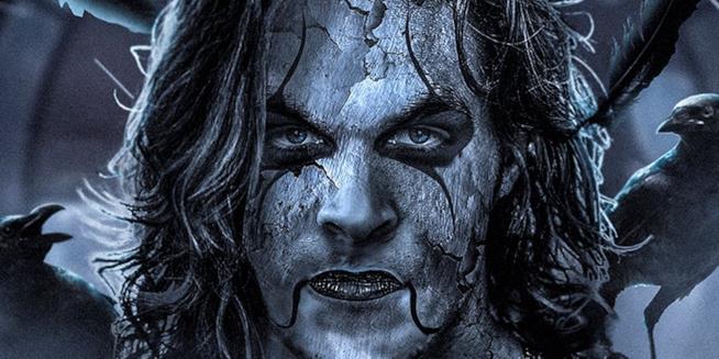 Le riprese de Il Corvo inizieranno il prossimo luglio. Sono sempre di più le novità sui personaggi del reboot con Jason Momoa Partiranno a luglio le riprese del reboot de Il Corvo con Jason Momoa