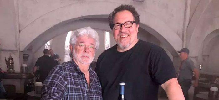 Jon Favreau e l'eredità di George Lucas: i consigli per The Mandalorian Jon Favreau e George Lucas in una foto condivisa da Favreau su Instagram