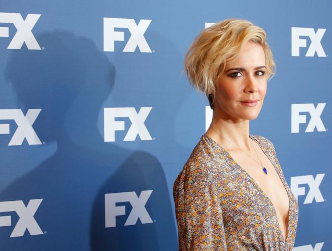 Sarah Paulson ci racconta cosa ne pensa della sua doppia candidatura agli Emmy Una biondissima Sarah Paulson agli FX Network Upfront Screenings