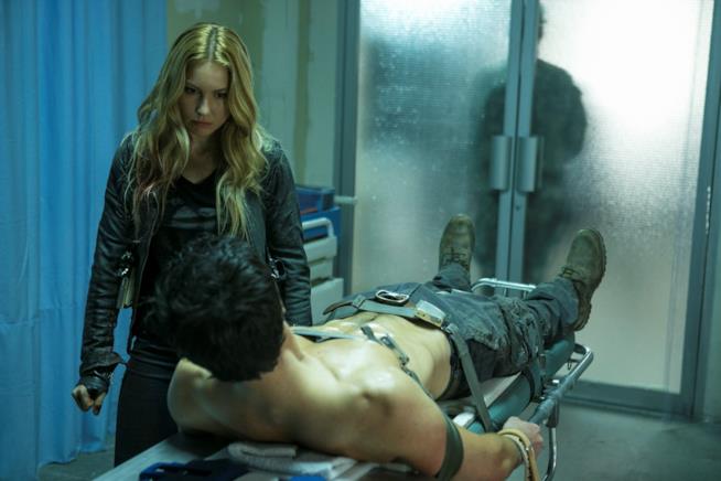 Falling Skies: episodi 3x05 e 3x06 Falling Skies: Maggie e Hal nell'episodio 3x06