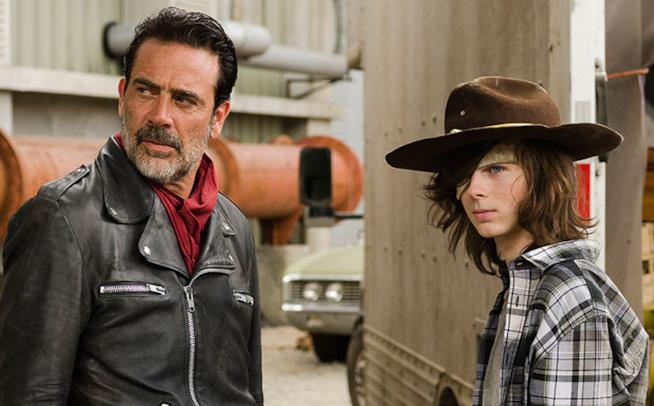 Possibile collaborazione tra Carl e Negan in The Walking Dead Negan e Carl in un episodio della settima stagione di The Walking Dead