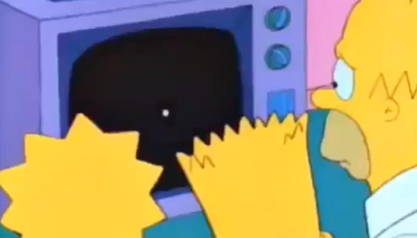 I Simpson ci avevano visto giusto anche sul buco nero di Fortnite? La famiglia Simpson osserva un buco nero