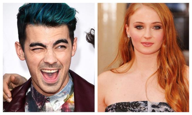 Sophie Turner e Joe Jonas sono ufficialmente una coppia Sophie Turner ha pubblicato una foto di Joe Jonas su Instagram