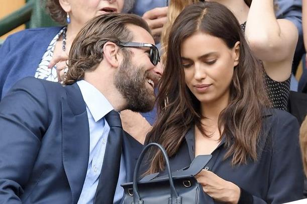 Irina Shayk e Bradley Cooper Irina Shayk e Bradley Cooper sugli spalti