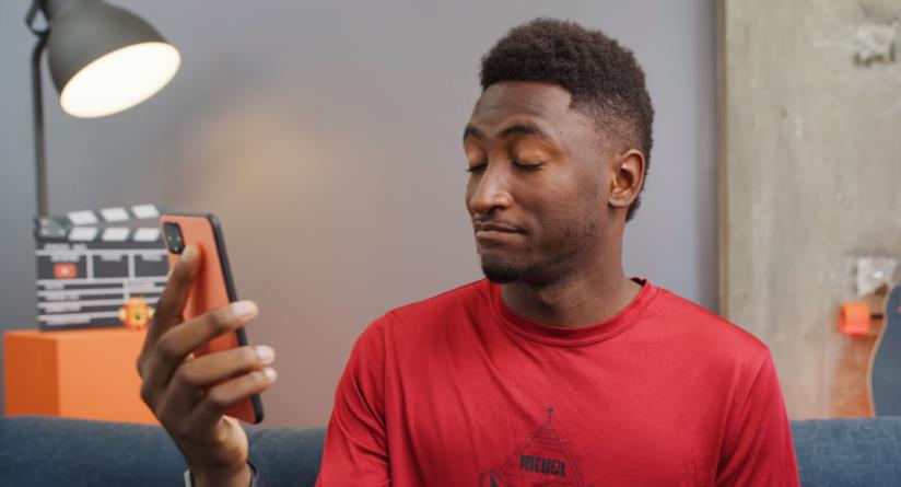 Google Pixel 4 e il problema del Face Unlock che funziona anche con gli occhi chiusi Marques Brownlee prova il Face Unlock del Google Pixel 4