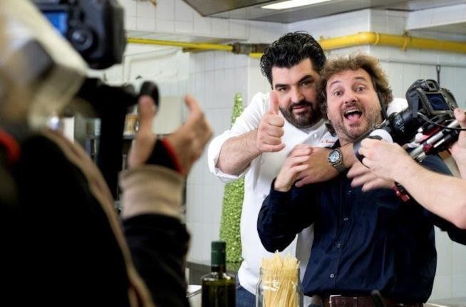 A Natale con i tuoi? No, quest'anno è con Cannavacciuolo!