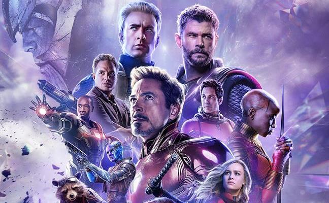 Una conversazione con i fratelli Russo, tra MCU e progetti futuri, al Comic-Con Poster russo di Avengers: Endgame