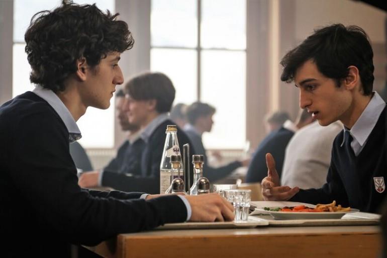 Vincenzo Crea e Vincenzo Crea e Ludovico Succio in una scena de I figli della notte di Andrea De Sica