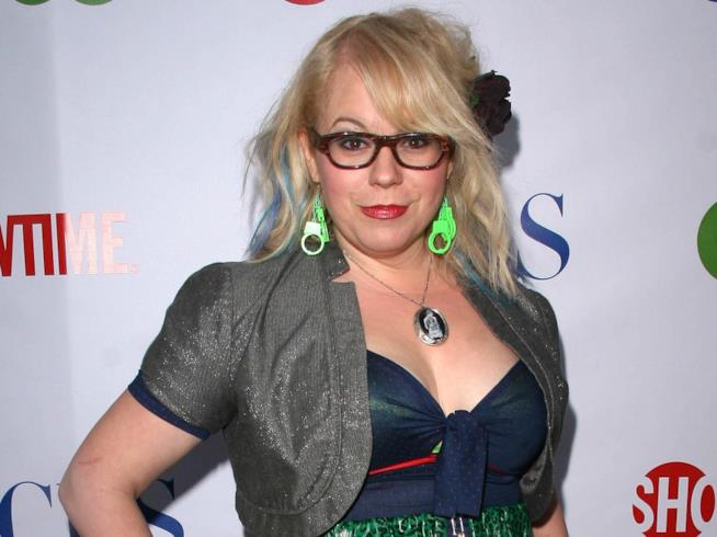 Matrimonio a breve per Kirsten Vangsness, Penelope Garcia in Criminal Minds. Kirsten Vangsness in posa per i fotografi.