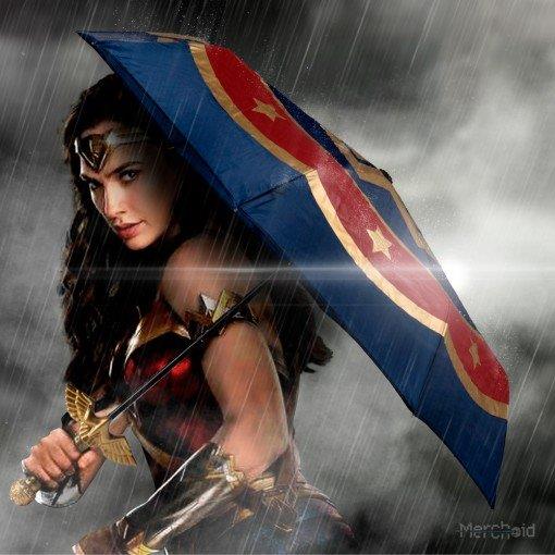 Rain Killer, l'ombrello ispirato alla spada God Killer Da God Killer a Rain Killer: ecco l'ombrello di Wonder Woman